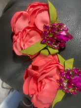 Load image into Gallery viewer, Rosa Earrings