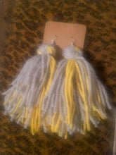 Load image into Gallery viewer, Tassel  Earrings